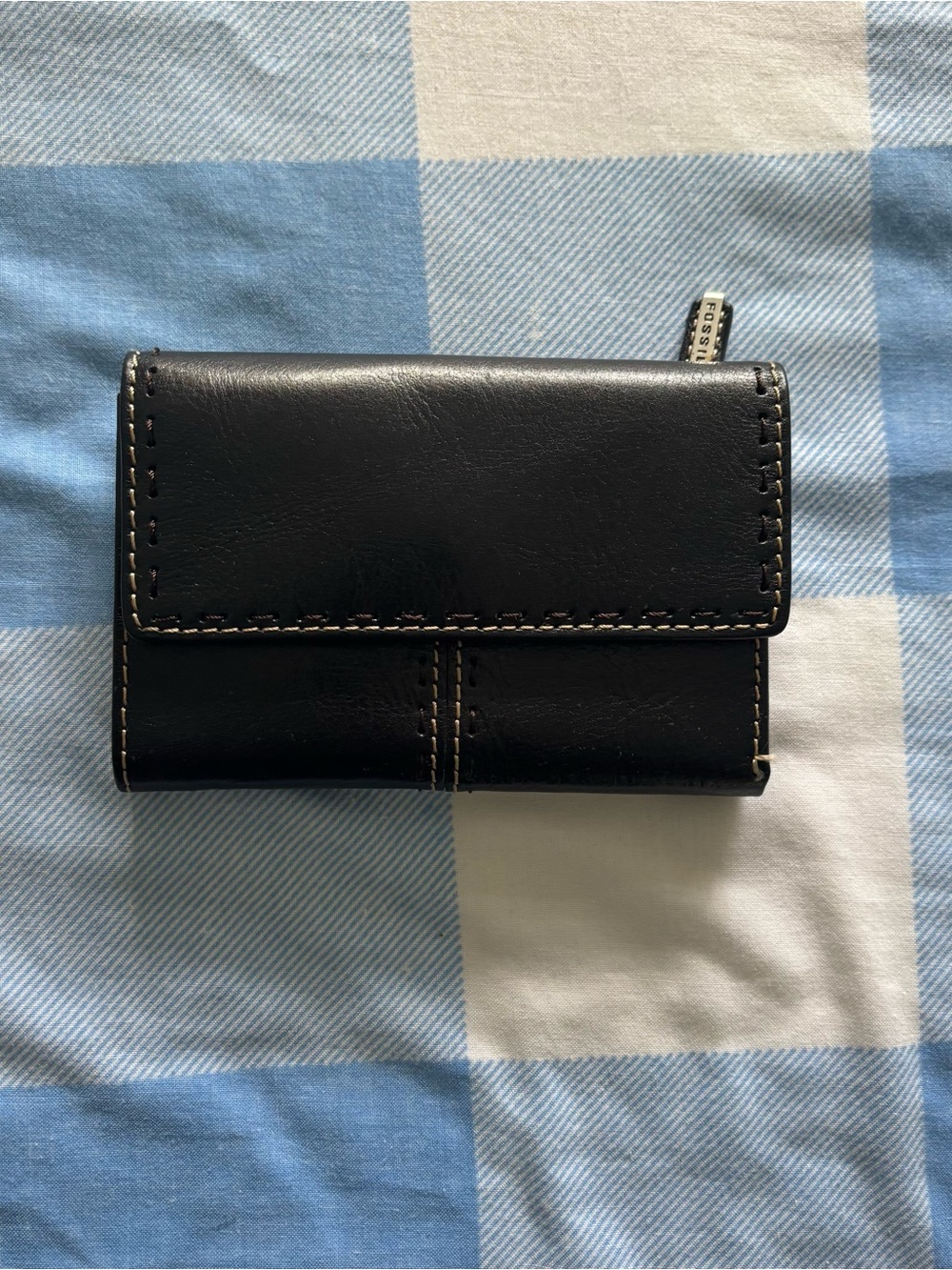 Vintage Fossil Black Leather Trifold Wallet with Contrast Stitching